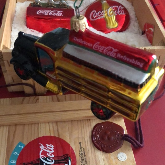 Coca-Cola Ornaments Holiday 🎁 vintage! like new! original box! 3 glass ornaments - Picture 6 of 17